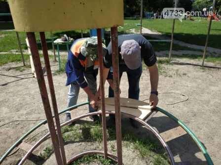 Один із найстаріших спортивних майданчиків реставрують у Смілі, фото-2 Один із найстаріших спортивних майданчиків реставрують у Смілі, фото-2