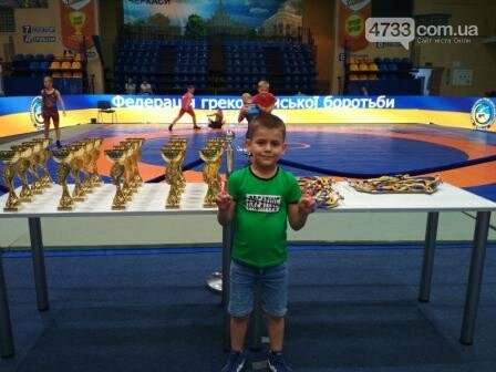 У греко-римській боротьбі перемагали юні сміляни, фото-3 У греко-римській боротьбі перемагали юні сміляни, фото-3