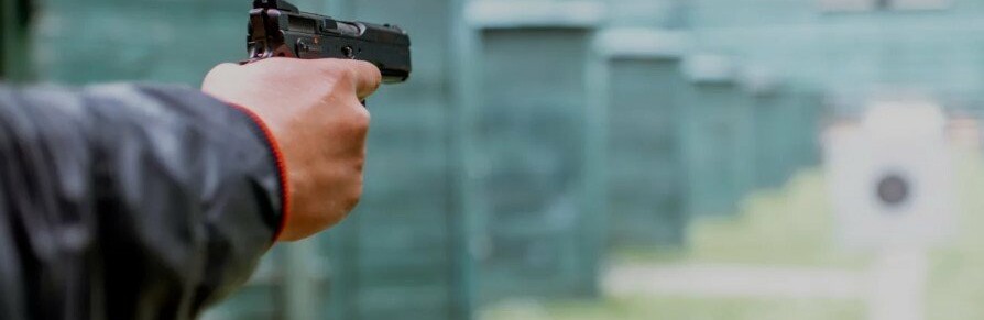 У Черкасах підліток отримав поранення в голову. Рідні потребують до... У Черкасах підліток отримав поранення в голову. Рідні потребують допомоги